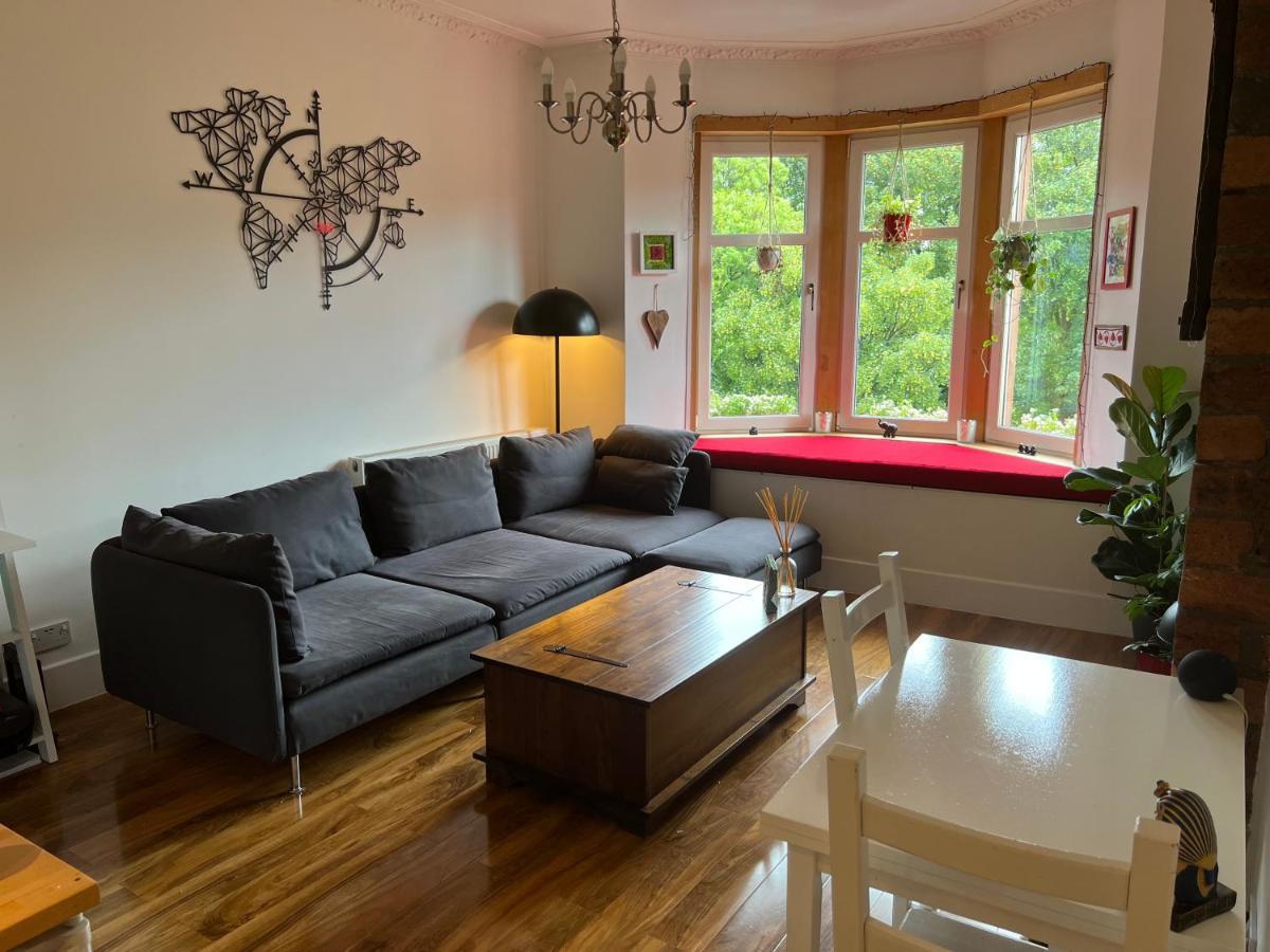 1 Bedroom Flat In Tolcross, Glasgow Top Floor. Exteriér fotografie